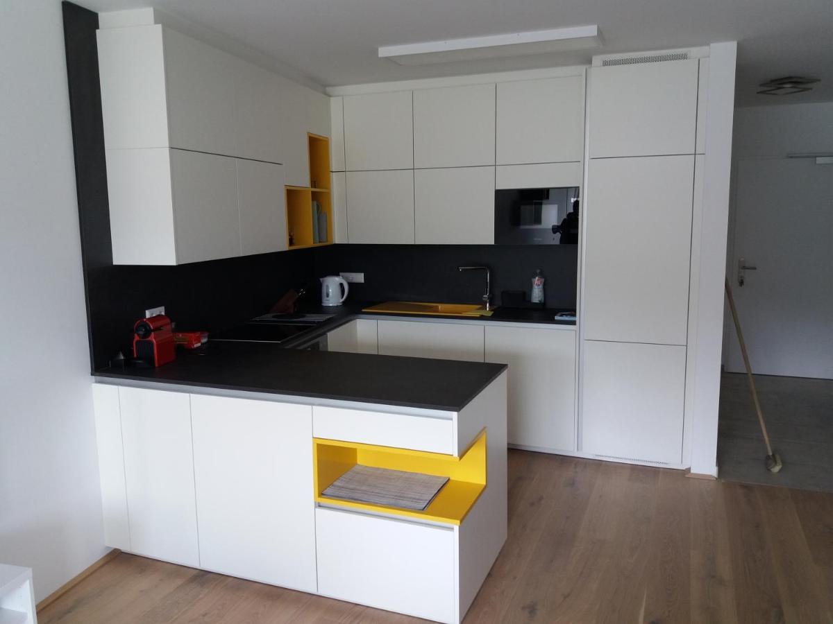 Top 5 Alpe Maritima - Traumhafte Ferienwohnung Mit Seeblick Und Bergkulisse Am Ossiacher See Аненхайм Екстериор снимка